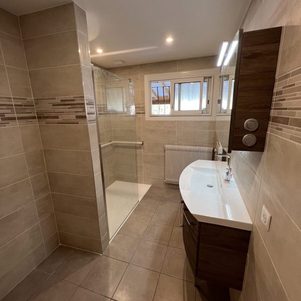 easyplomberie-salle-de-bain-douche-italienne-meuble-vasque